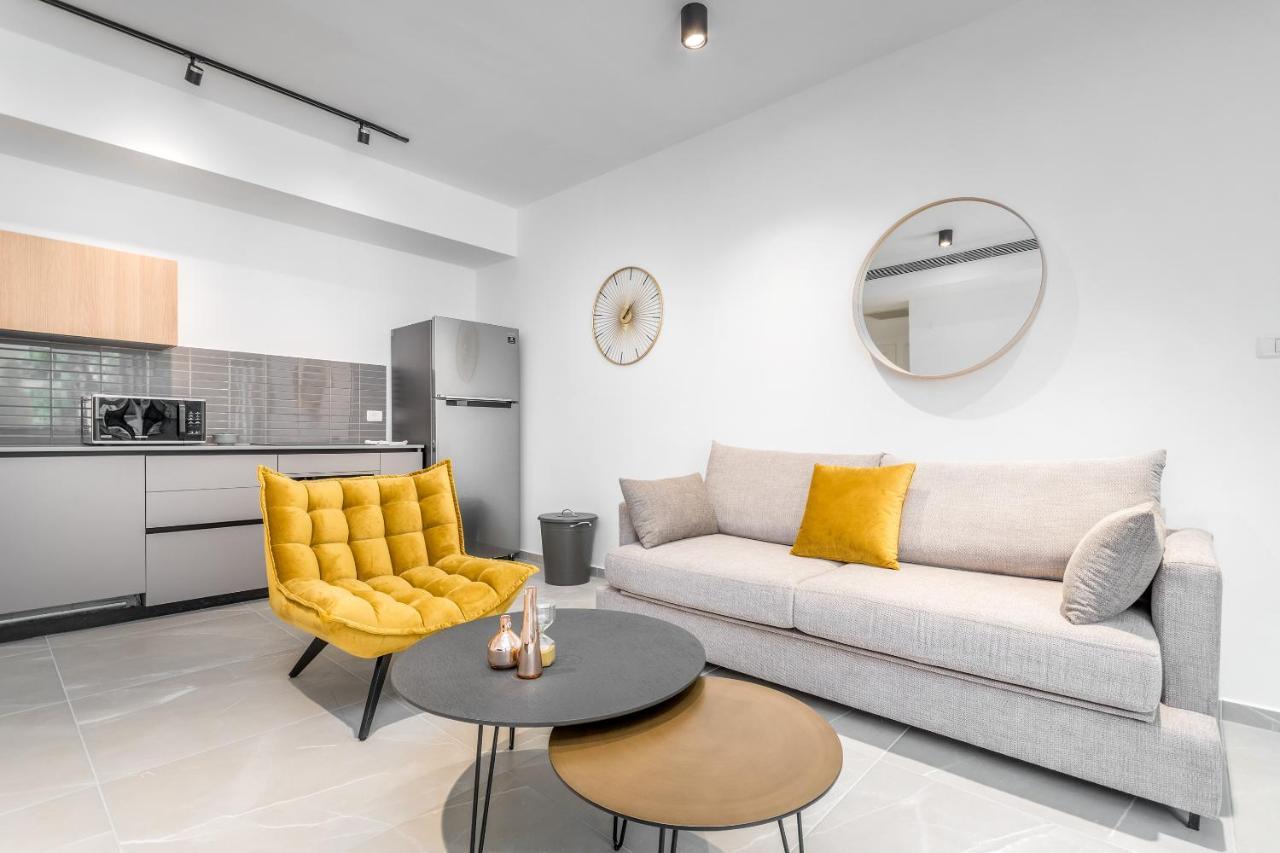 Stunning 1 Bdr With Balcony On Sheinkin St Apartment Tel Aviv Bagian luar foto